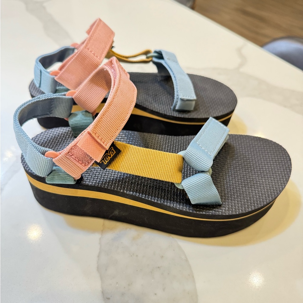 Teva Flatform Universal Light Multi Platform Sand… - image 7